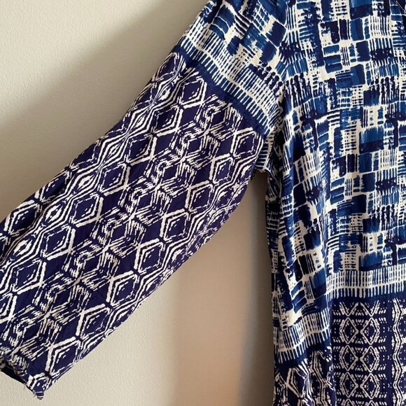 Habitat Blue and White Mayan Border Tunic Top - Picture 6 of 12